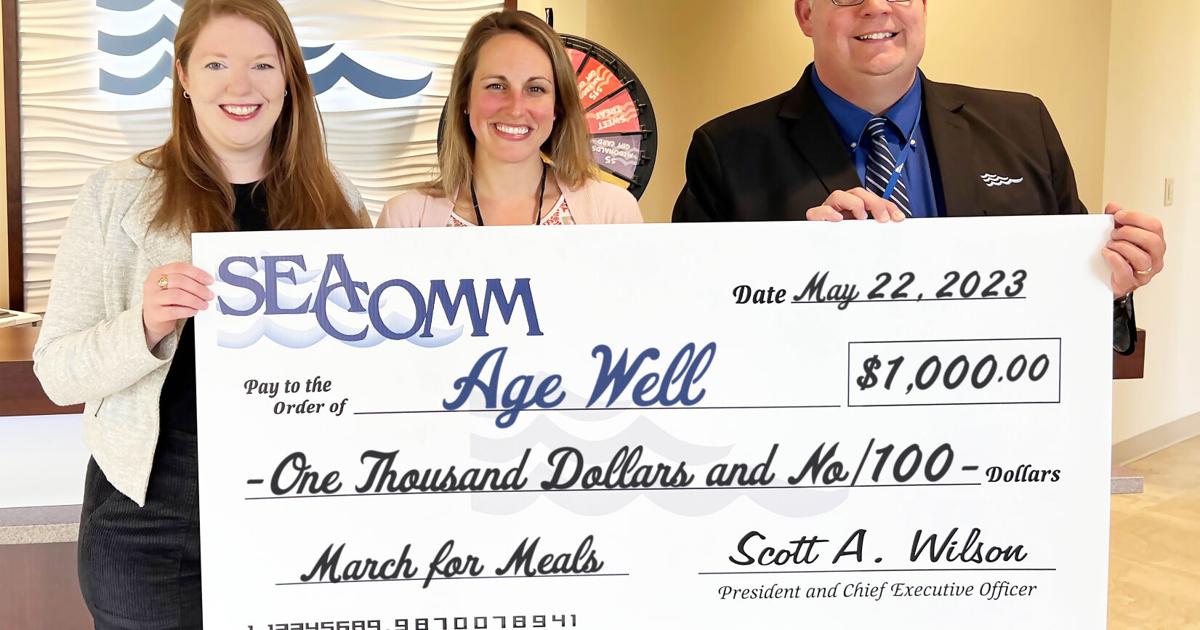 Seacomm E Transfer SeaComm donates $1,000 to Age Well | Local News | essexreporter.com
