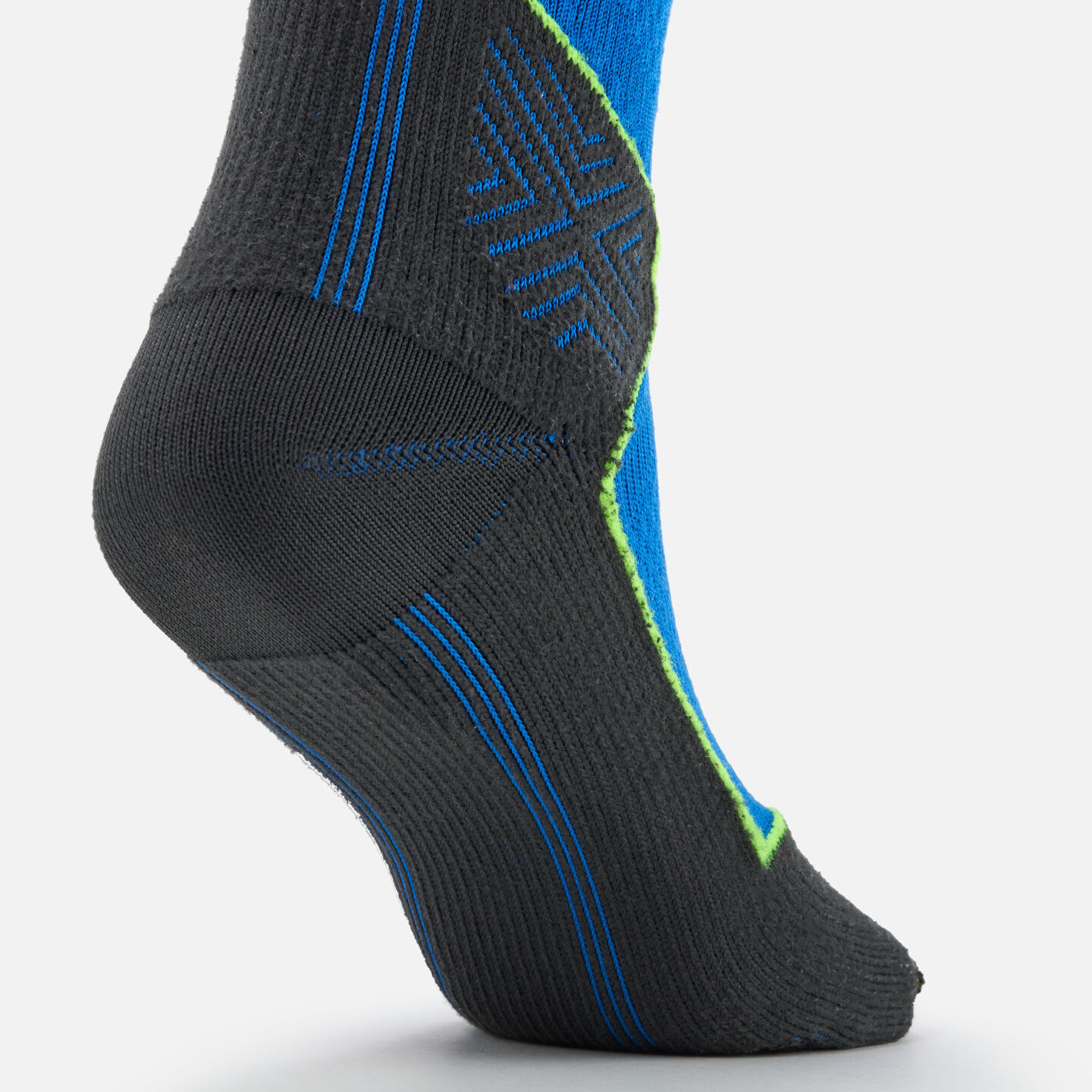 Celliant + Decathlon Partnership Kicks Off With Infrared Ski Sock ...