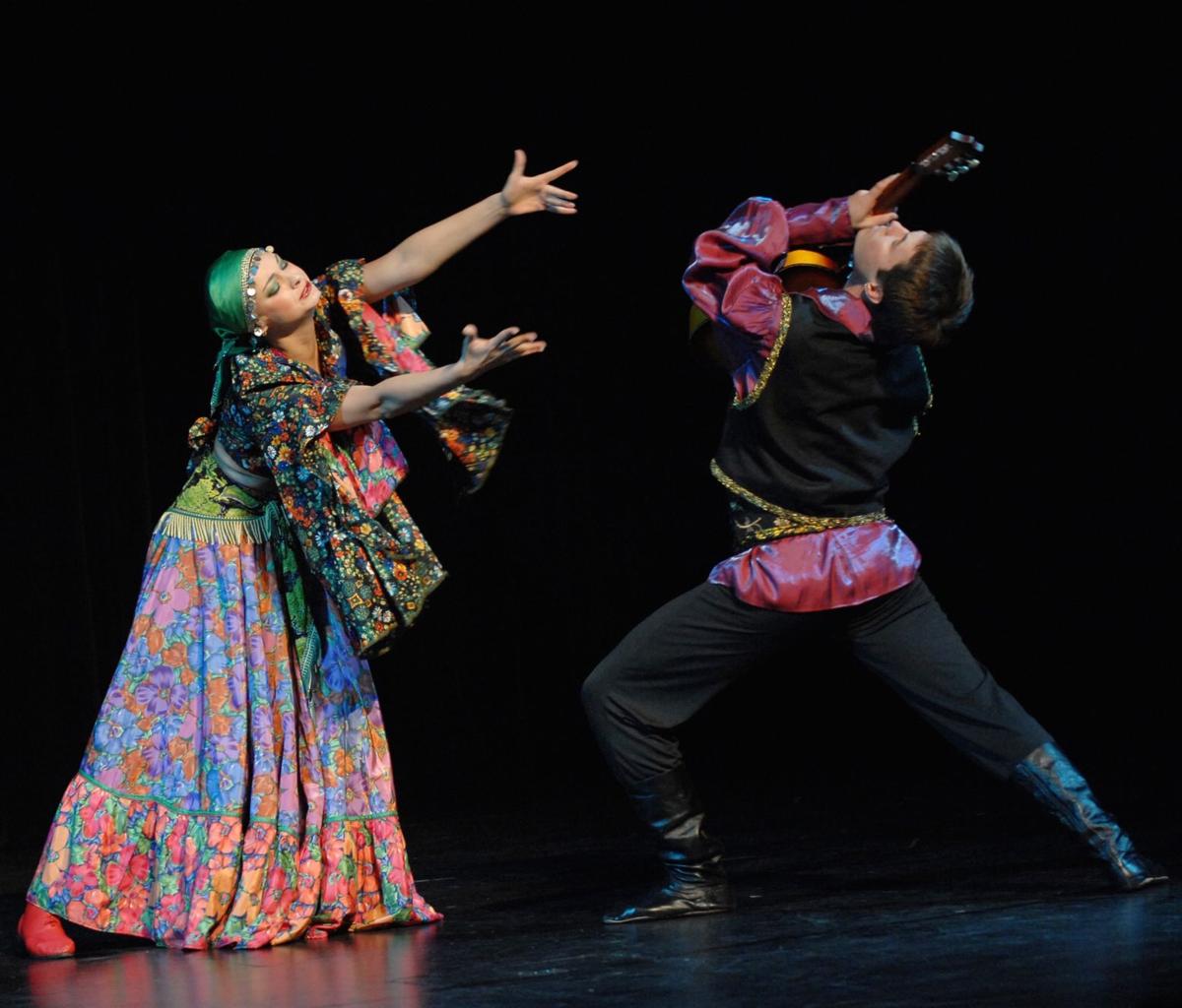 Цыганская танцевальная веселая. Цыганский танец. Цыганский народный танец. Танцы цыган. Цыганка танец.