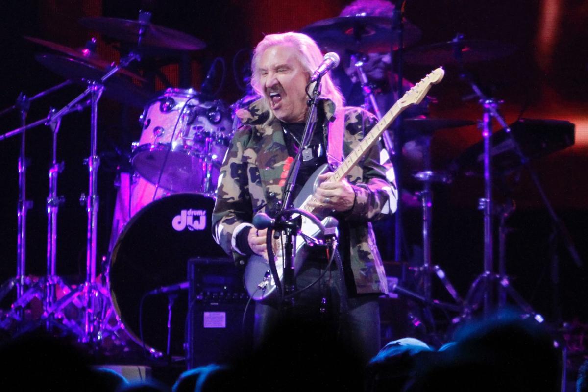 Joe Walsh’s inaugural VetsAid concert a success Articles