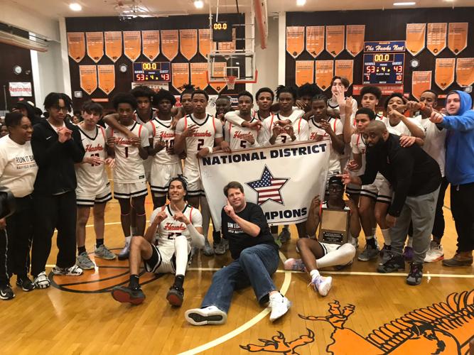 Hayfield Men’s Basketball defeats Edison to capture National District
