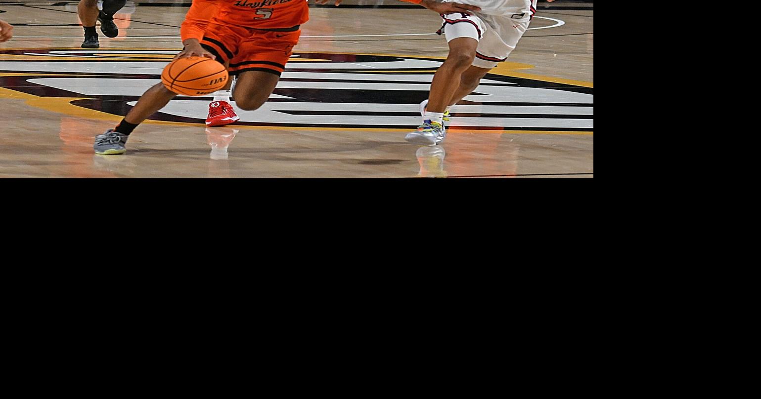 Hayfield Boy’s Basketball captures second consecutive state