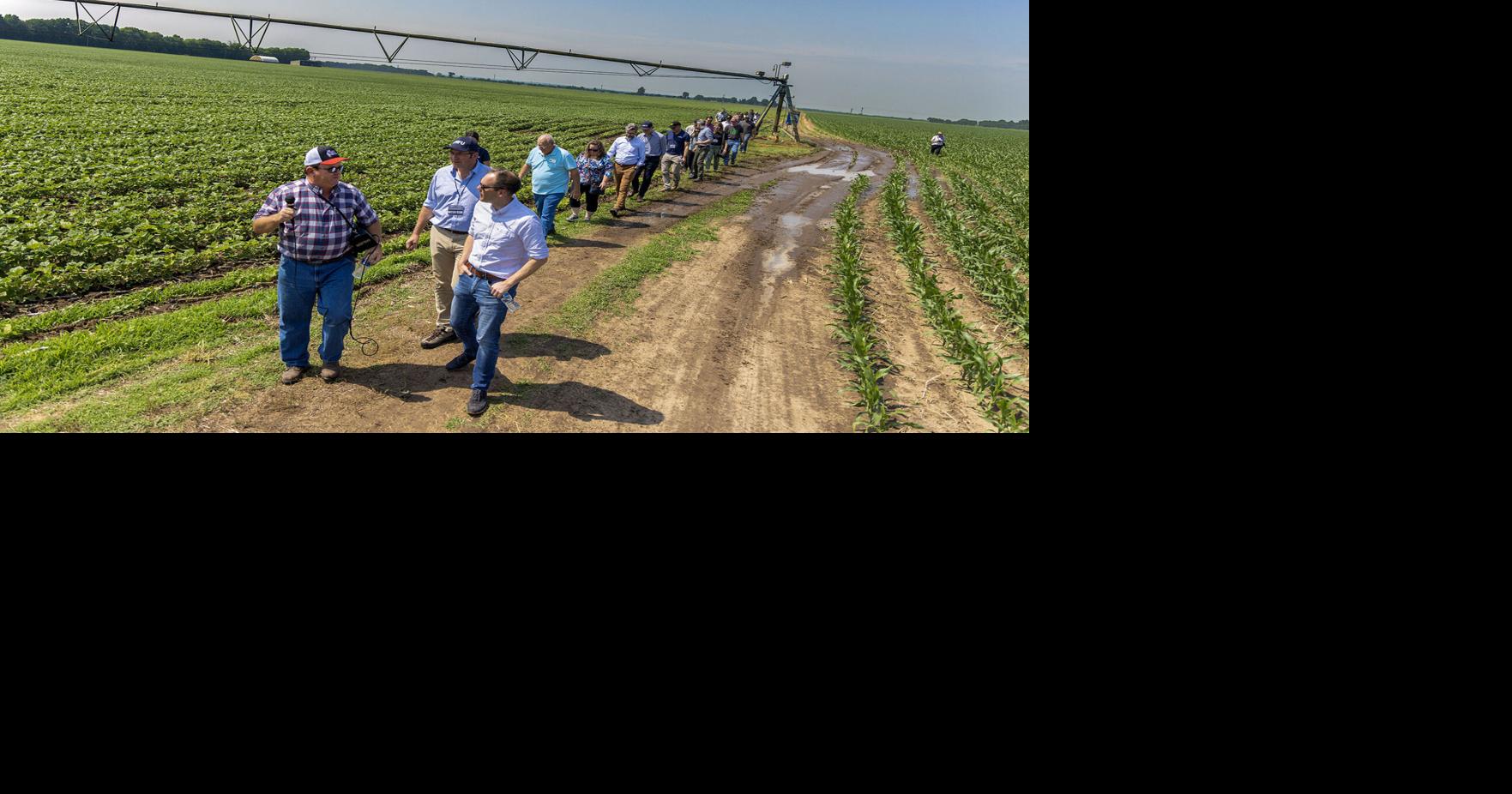 UK, Illinois farmers explore shared challenges | National | farmweeknow.com