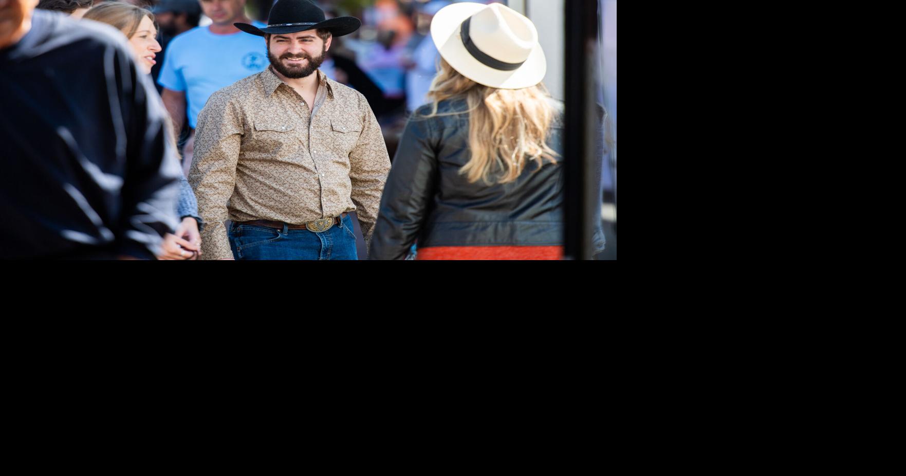 Photo_News_Warrenton Fall Festival_S52_2756_guy with cowboy hat.jpg