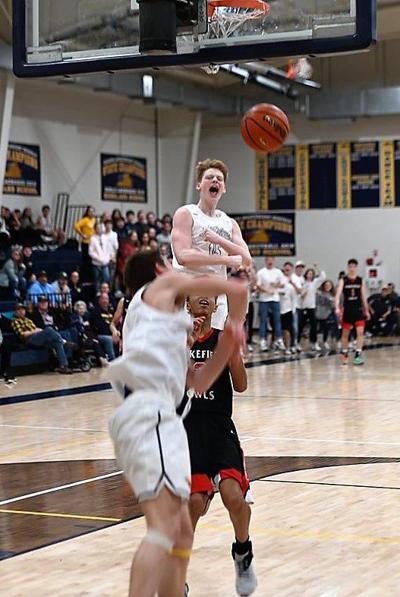 Furr Brizzi Combo Gives Highland S Boys Lead In Dac Standings