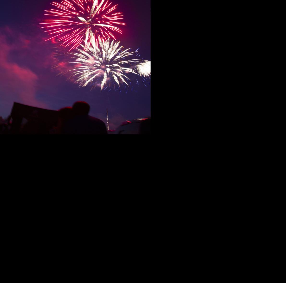 Town of Warrenton fireworks show lights up the Fourth of July