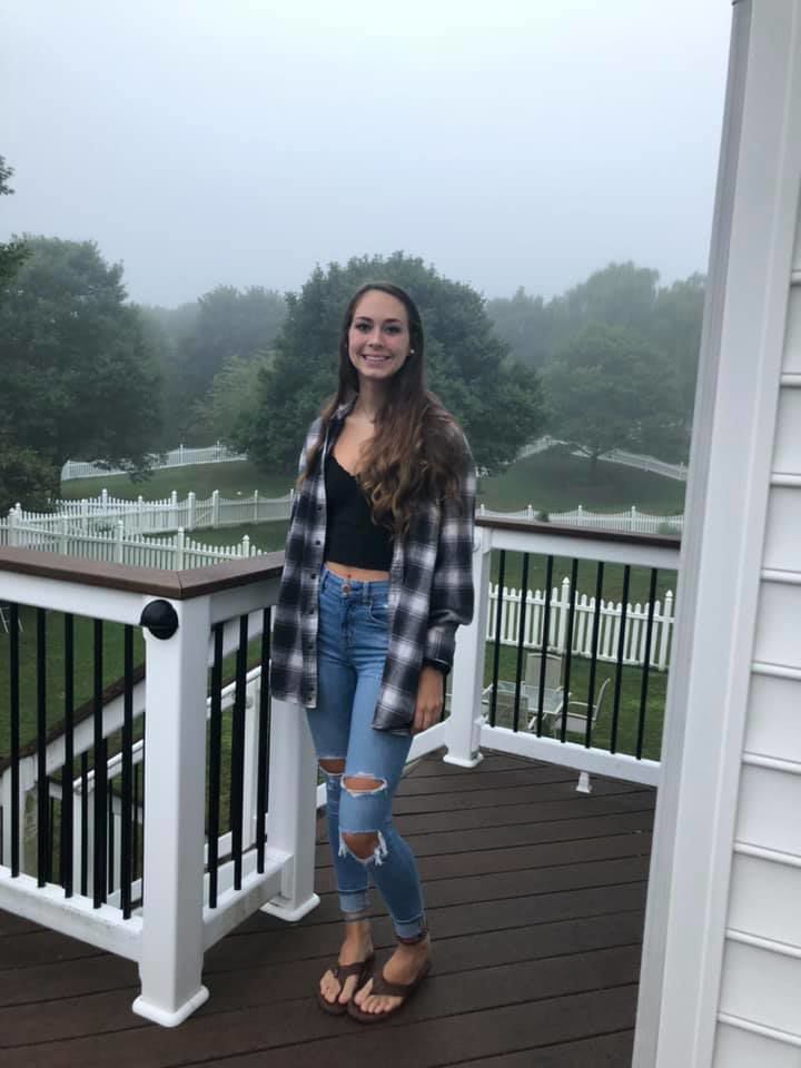 bts Donna Yauneridge DeRosa Sammie DeRosa Fauquier High School senior year.jpg