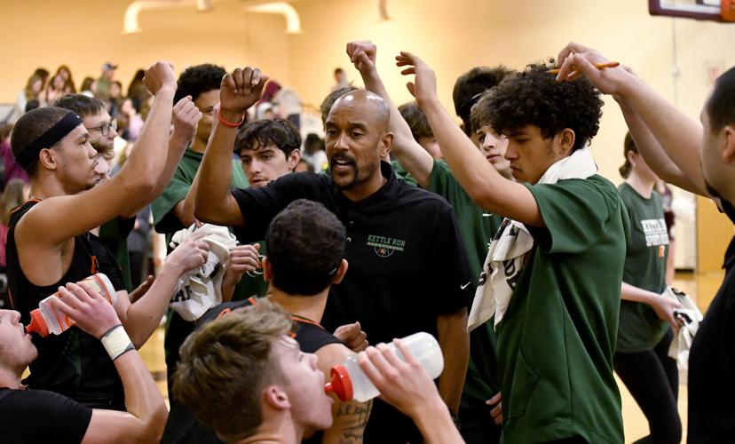 KETTLE RUN BOYS BASKETBALL Cougars' cold fourth quarter helps Handley win boys hoops final, 67