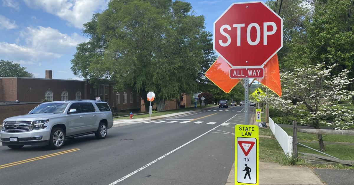 Warrenton installs 2 more all-way stop signs | News | fauquier.com