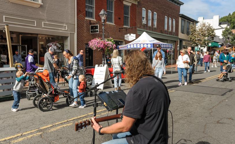 PHOTOS Festival fall to Warrenton Lifestyles