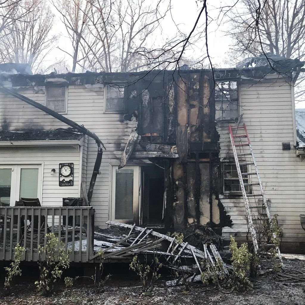 Fire destroys home on Cedar Run Drive in Warrenton | News | fauquier.com