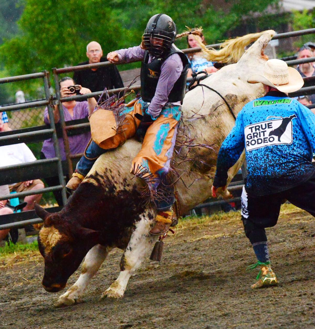 Bucking Tradition Elite Lady Bull Riders Debut At Fauquier Fair Lifestyles 2697