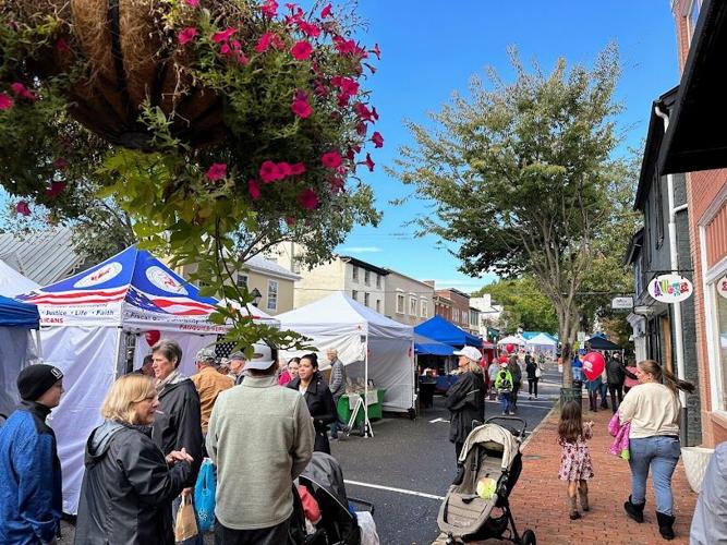 IN PHOTOS 44th Annual Old Town Warrenton Fall Festival draws thousands