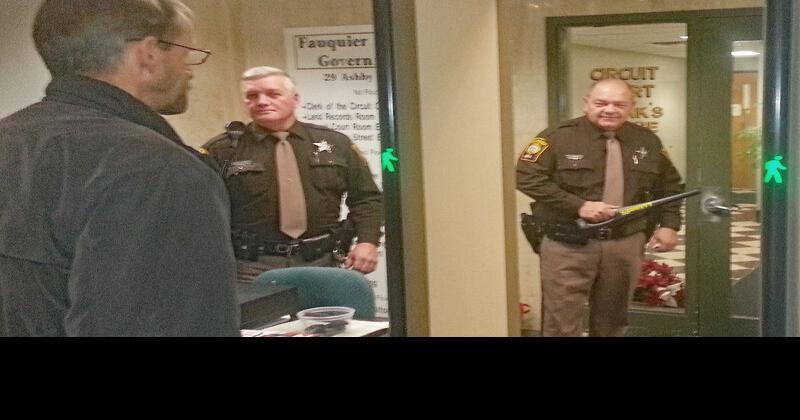 Circuit court clerk #39 s office gets metal detector Public Safety