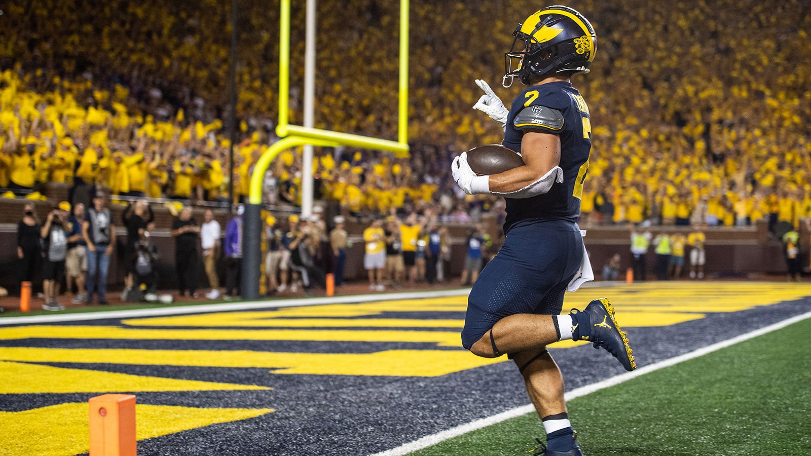 Fauquier native Corum scores two touchdowns to lead Michigan to