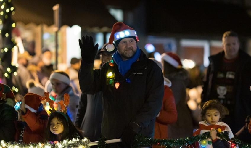 IN PHOTOS Warrenton's annual Christmas parade Features & Events