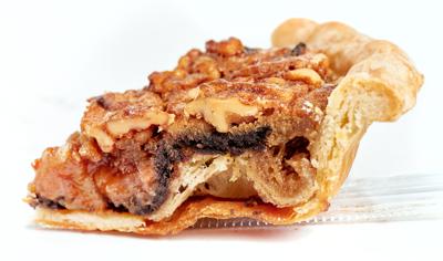 Black-Bottom walnut pie 2