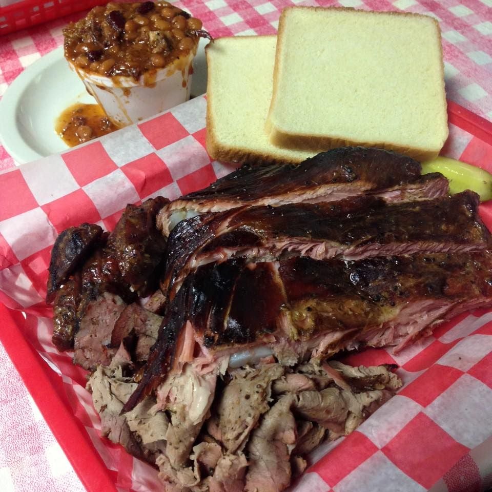 We B Smokin Serves Up Seriously Good Barbecue At The Miami County Airport