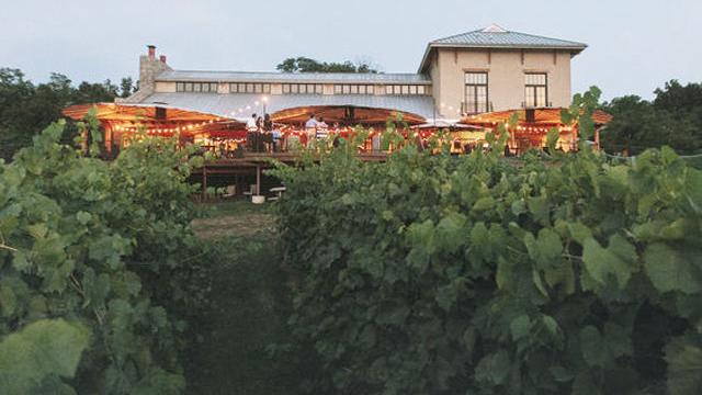 Chandler Hill Vineyards Mo Wine