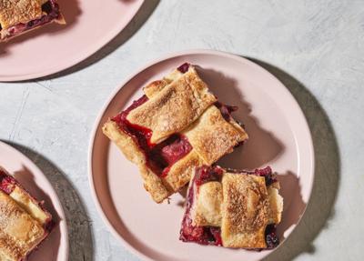 balsamic berry pie bars