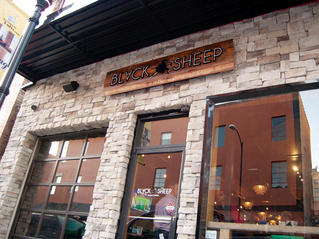 Black Sheep Burgers & Shakes Serves Up Indulgent Burgers in Springfield