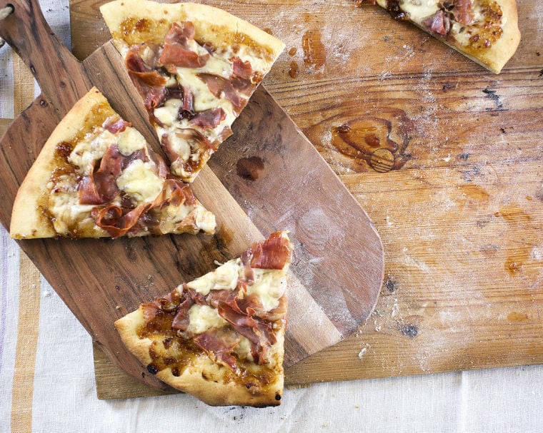 Fig and Prosciutto Pizza with Mixed Greens