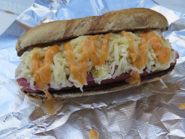 10 Must Try Spots In North Kansas City Restaurant News Nkc Dog Reuben