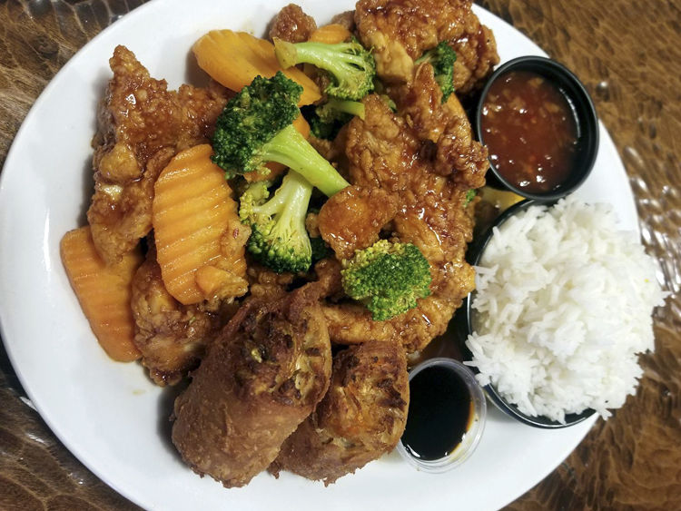 Mallard s Roadhouse Serves Fresh Seafood And Comfort Fare In Clinton 