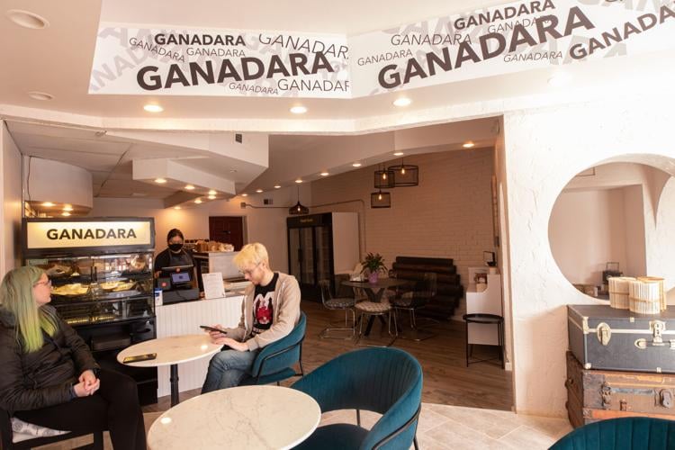 CafeGanadara tables