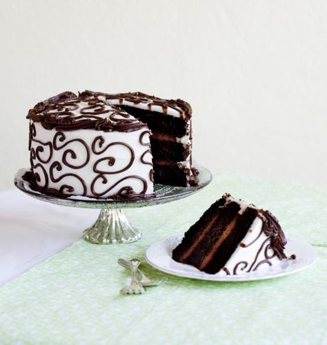 Cose Dolci Bakery Opens Up in New Space, Plans Menu Expansion