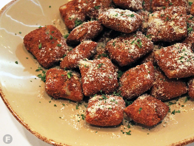 Toasted Ravioli: Charlie Gitto’s on the Hill