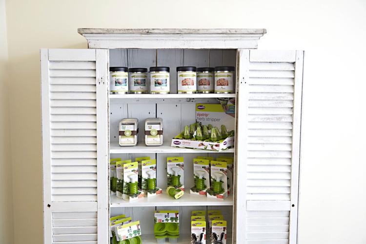 Larder & Cupboard Brings Gourmet Specialties to Maplewood