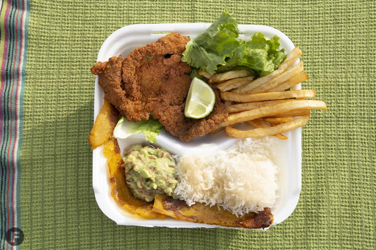 La Chiva Colombiana chuleta valluna