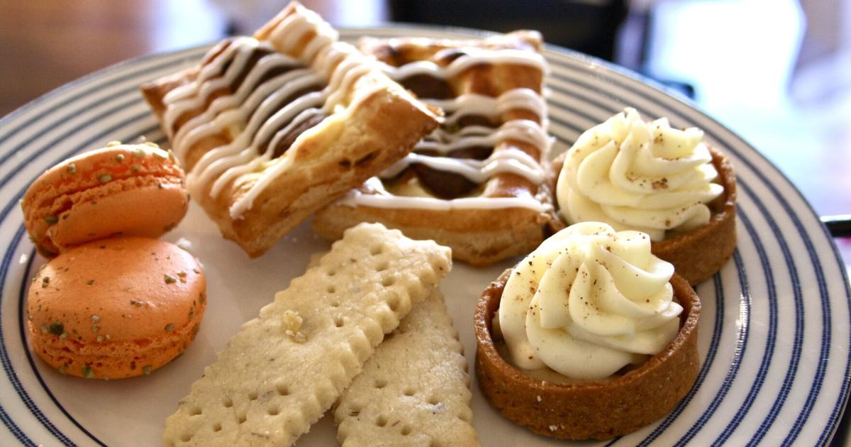 London tea room desserts