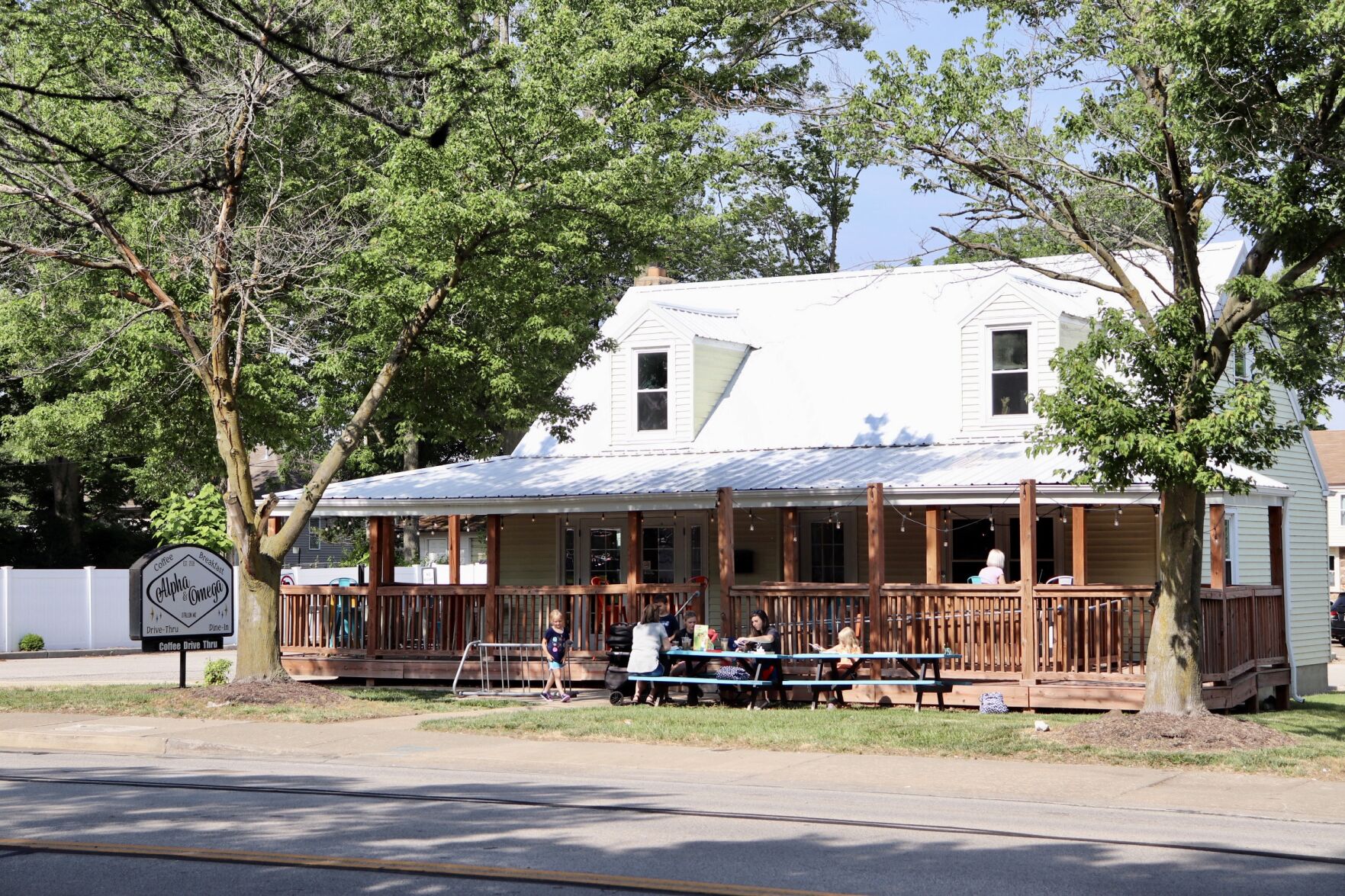 Alpha Omega is a caf centric gathering place in O Fallon