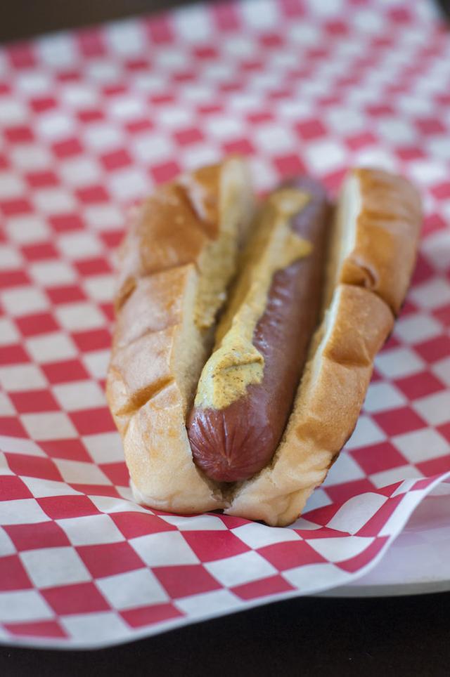 D'Bronx Introduces New YorkStyle Hot Dogs Kansas City