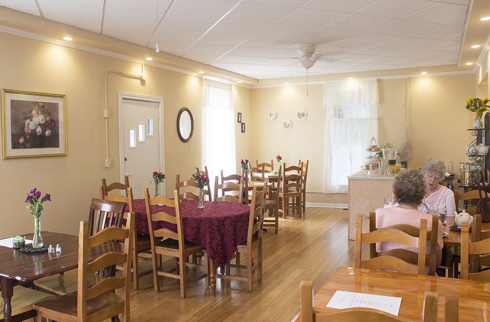 Queen’s Cuisine Tea Room Now Open in Edwardsville St. Louis