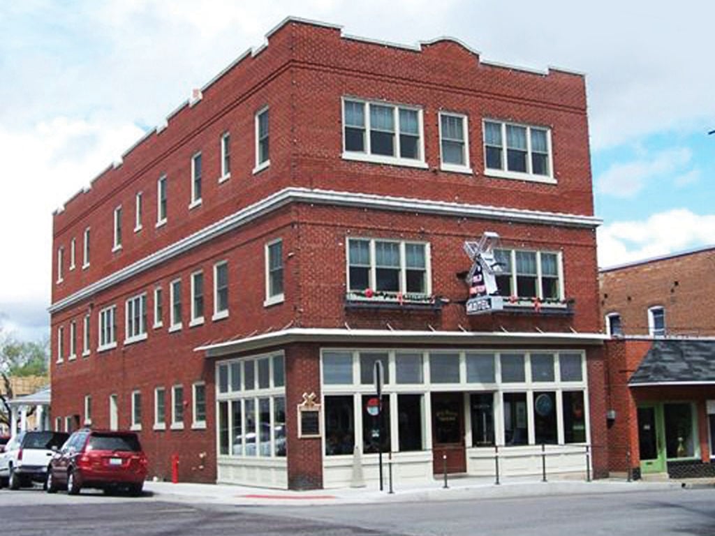 Road Trip Washington, Missouri, Boasts Charming Riverside Restaurants