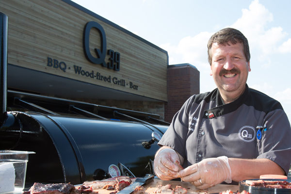 Spotlight Q39 Brings Competition Style Barbecue To Its New Location In Overland Park Kansas Spotlight Feastmagazine Com