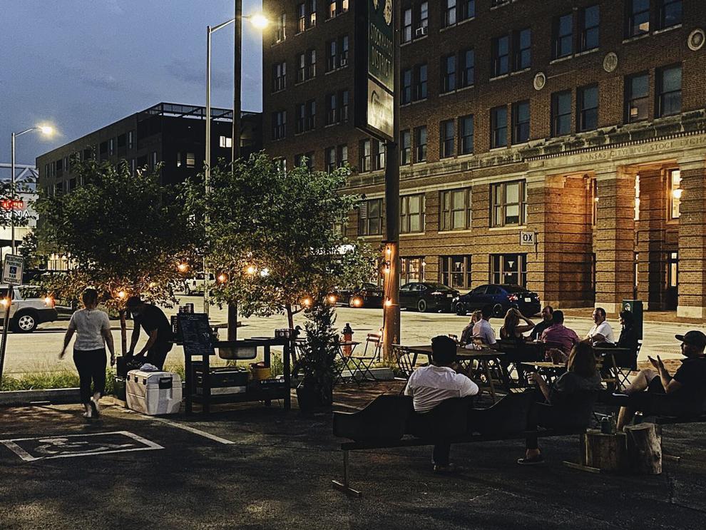 These Kansas City bars and restaurants are offering heated patio ...