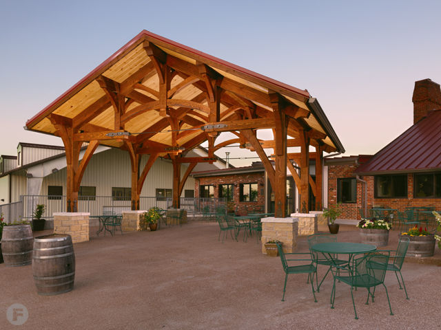Outdoor Dining: Les Bourgeois Vineyards