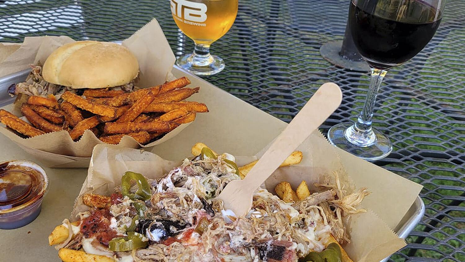 In Phillipsburg, Boondocks Kitchen serves up smoked meats and stone-fired pizza in Boat Town Brewing's backyard - Vimarsana News
