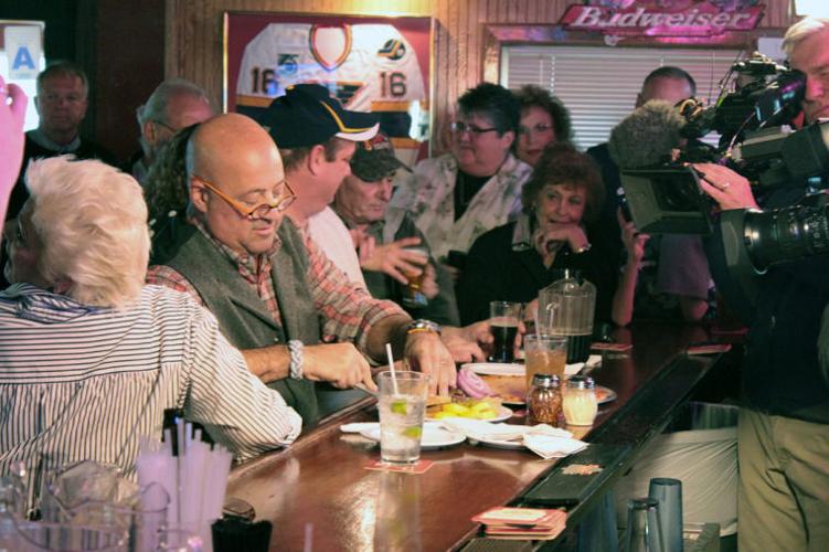 Schottzie's Bar & Grill - Bar & grill restaurant in St. Louis, MO