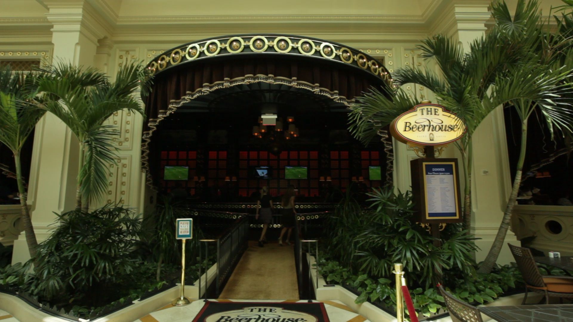 restaurants at river city casino