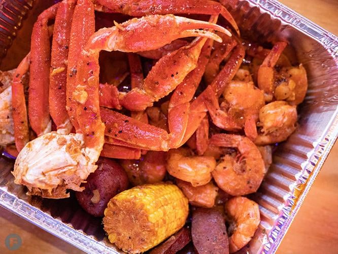 The Kickin’ Crab Serves Cajun Seafood Boils and Appetizers in Olivette