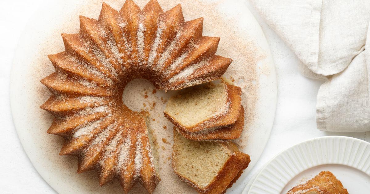 Apple Cider Doughnut Bundt Cake