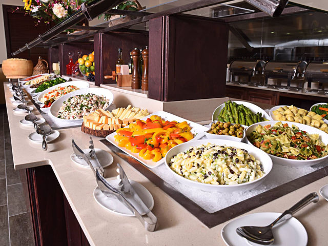Harvest Table at Porto do Sul