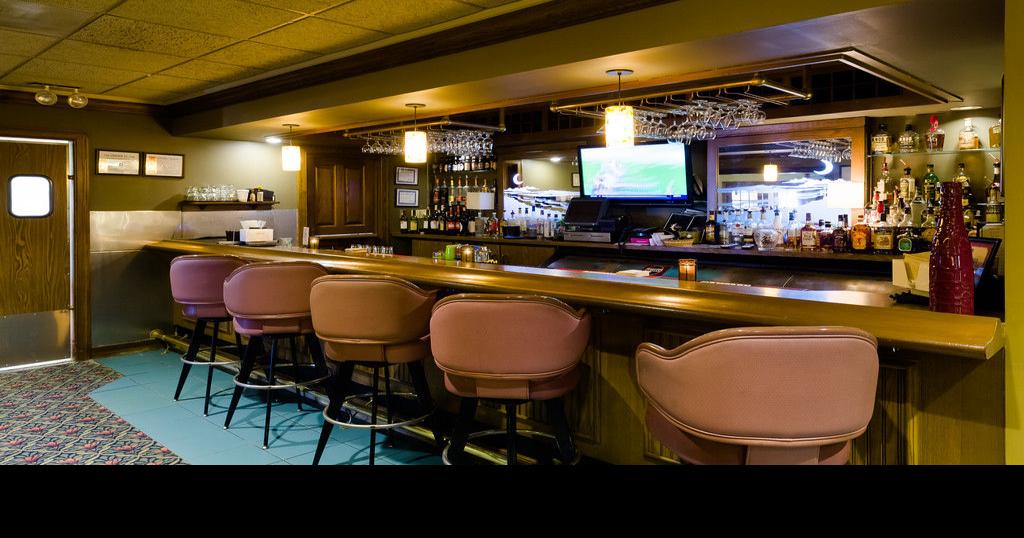 Castelli's Restaurant 255