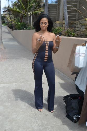 Behind the Scenes with Sasha Gates and FINE magazine™