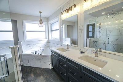 Top 8 Bathroom Remodeling Tips for New Homeowners